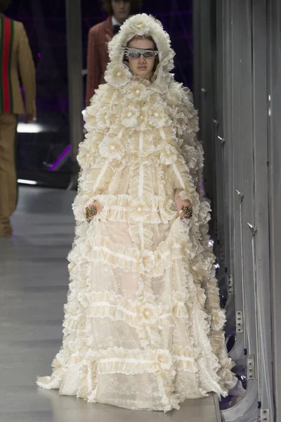 Look 117